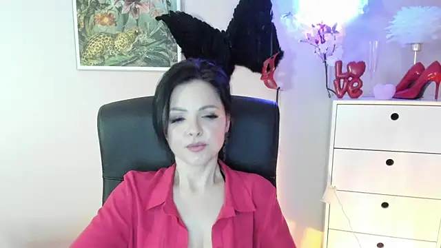 Mollybloom40 live sex cam