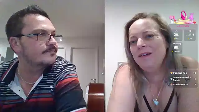 Miss-Chupagirly live sex cam