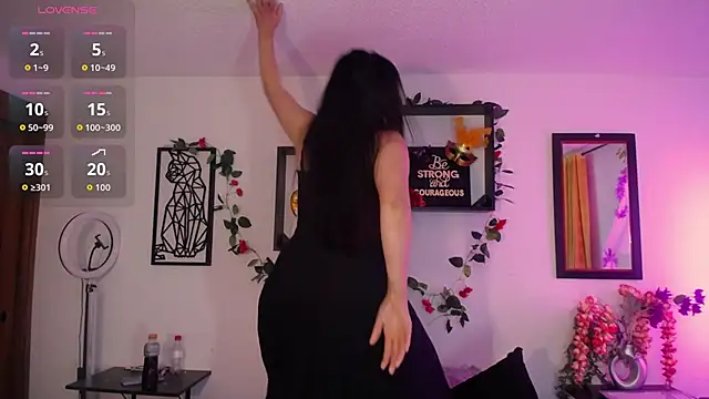 QueenRose94's cam snapshot