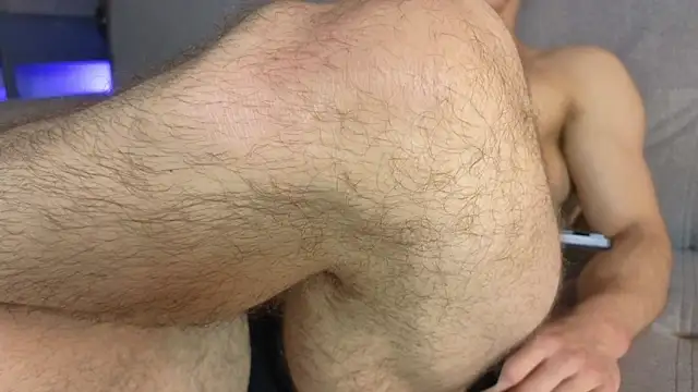 SultryAndrewww live sex cam