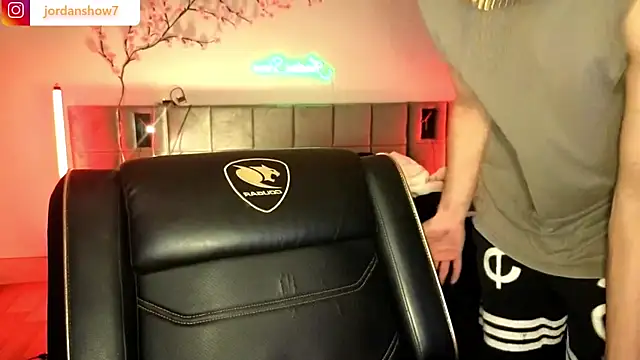 JordanShow live sex cam