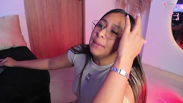 AmelyaMann's cam snapshot