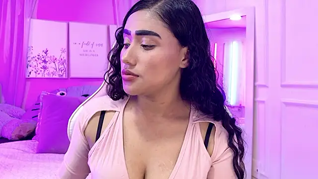 Mia_bm_'s cam snapshot