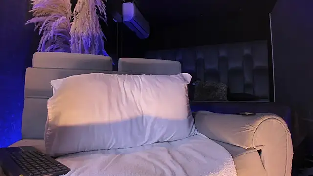 kaletattoo's cam snapshot