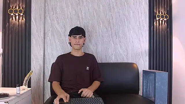 KevinBrooks_'s cam snapshot