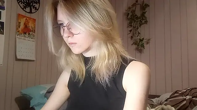 RunawayBr1de's cam snapshot