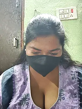 Liyaa_24's cam snapshot