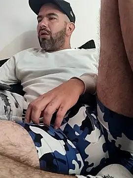 hairyandbigmann's cam snapshot