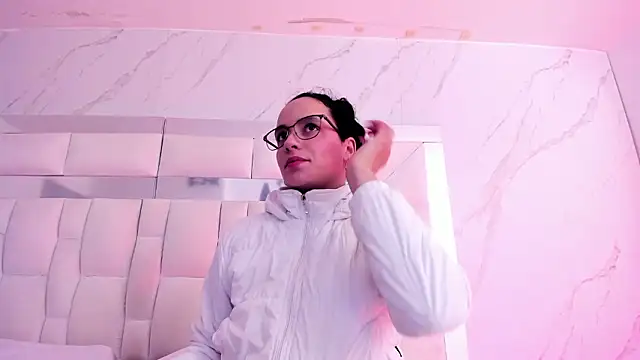 Maia_Park's cam snapshot