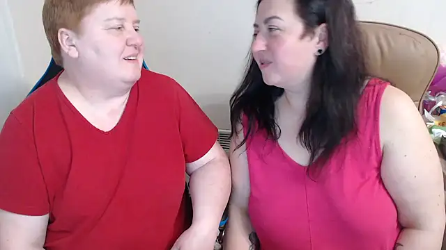 Bertie_Adeline's cam snapshot