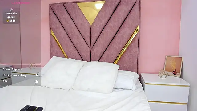 roxyflame_'s cam snapshot