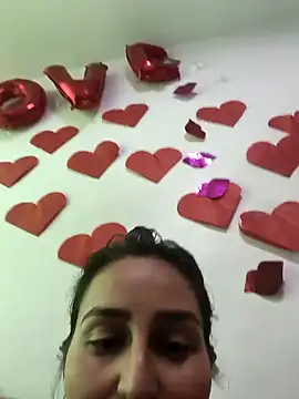 LunaRouuse_'s cam snapshot