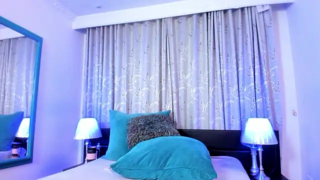 Blue_Foxxx's cam snapshot