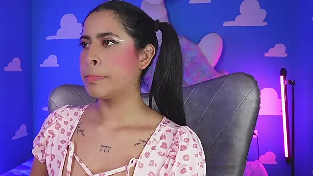 miss___anya's cam snapshot