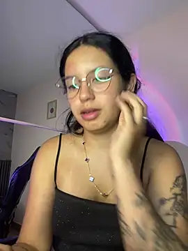 Rosita_forever_'s cam snapshot