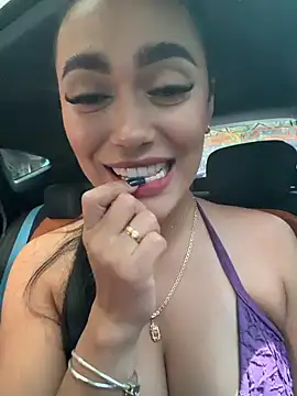 emma_andrew1 live sex cam