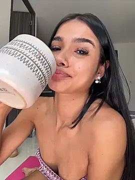 Bella_Smiith_ live sex cam
