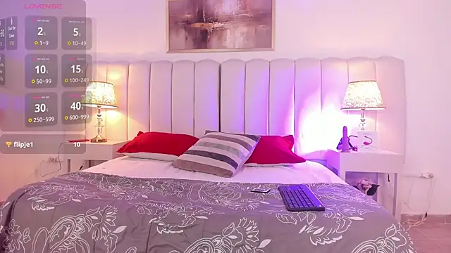 Paulina_johns's cam snapshot