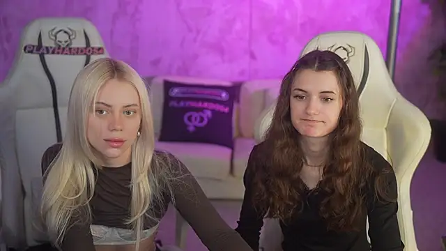 Britney054 live sex cam