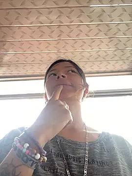 Ninffa_pinkk21 live sex cam