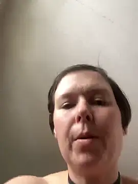 CUMFOREVERY1nTitTiES2 live sex cam