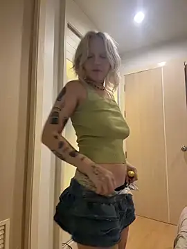 urlittlebaby666's cam snapshot