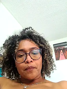 BiiancaEstradaa live sex cam