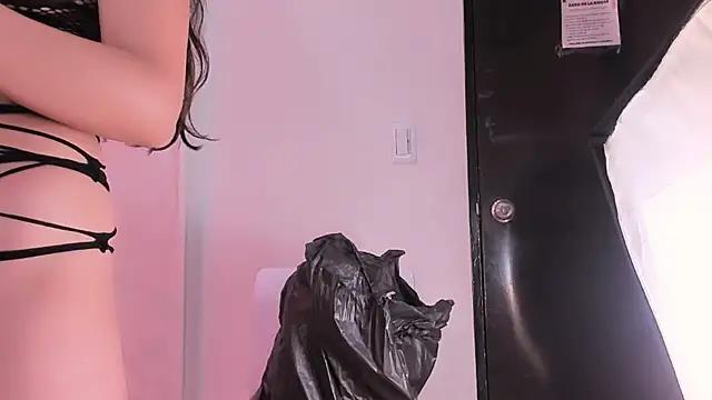 Oceanmills1 live sex cam