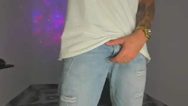 mikee_scooth live sex cam