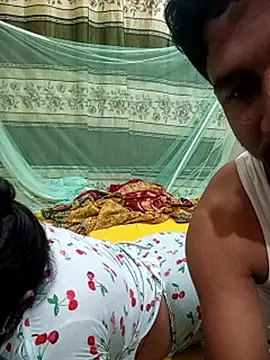 Romentic_Couple's cam snapshot