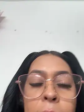 Lylyyy01's cam snapshot