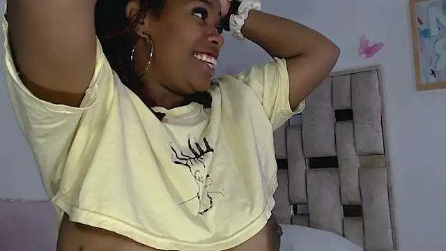 Aantoniaa_brown27's cam snapshot