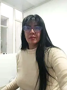 aisha_latina's cam snapshot