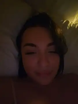 HotDevilGirl_'s cam snapshot