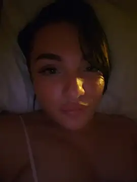 HotDevilGirl_'s cam snapshot