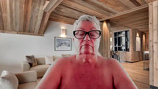 Mystery-Grandmother's cam snapshot