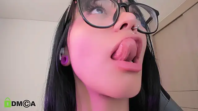 alice-rausing's cam snapshot