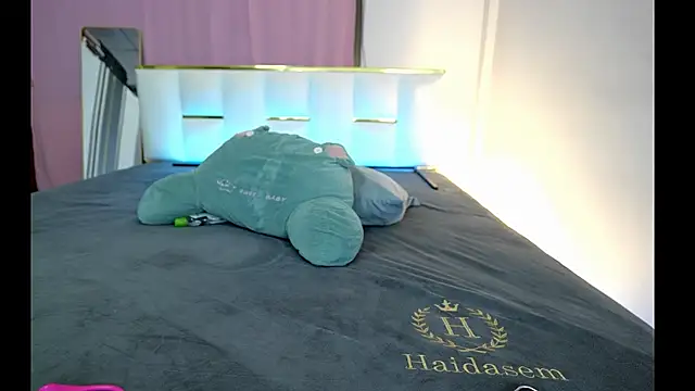 Nanaonlyfun8's cam snapshot