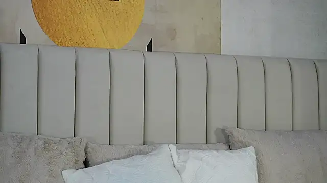 MiaJolie_'s cam snapshot