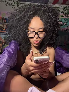 lifeoftt_19xx's cam snapshot