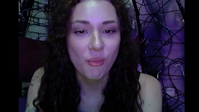 angelaliceme's cam snapshot