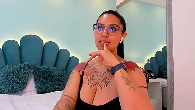 sharlott18's cam snapshot