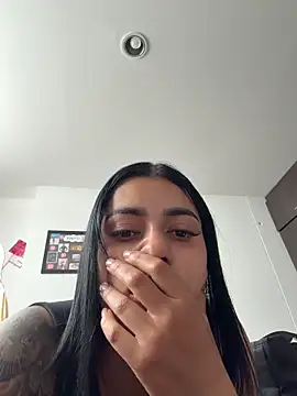 AlannaEvons live sex cam