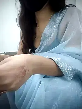 Horny-nishaa's cam snapshot