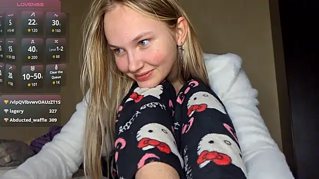 KarinRobertson live sex cam