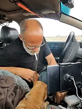 FloppyPickle4u's cam snapshot