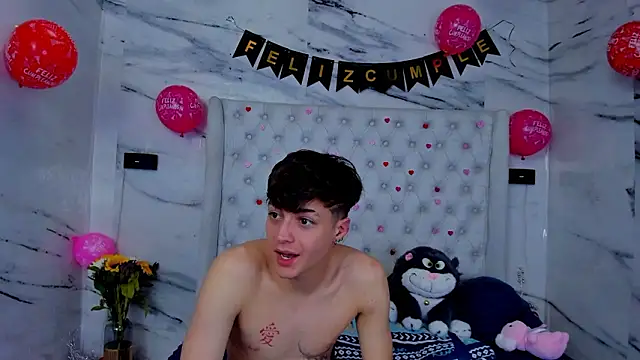 Ari_and_Storm live sex cam