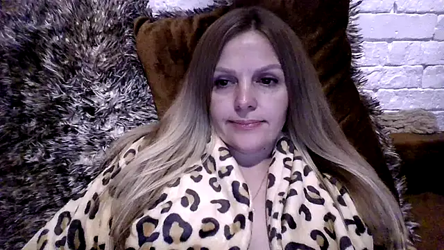 Angel_girllovemy's cam snapshot