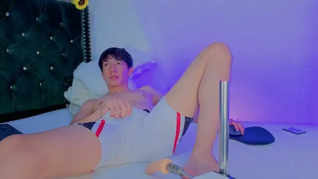 Levii_Ackermann live sex cam