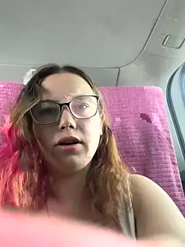 FreakyDreama live sex cam